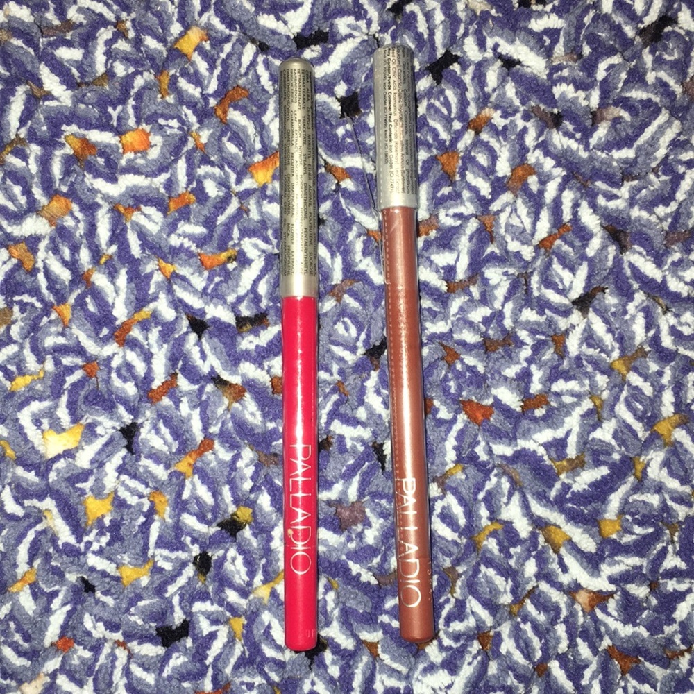 Palladio lip liners in walnut and red rose